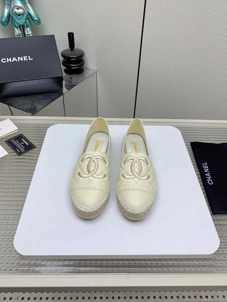 Bright Chxnxl Flat Shoes 119511