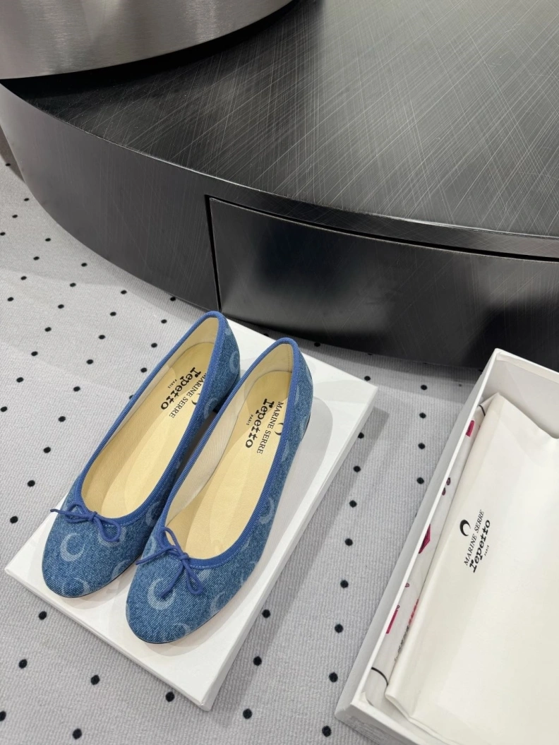 Othxr flat shoes Sleek 212323