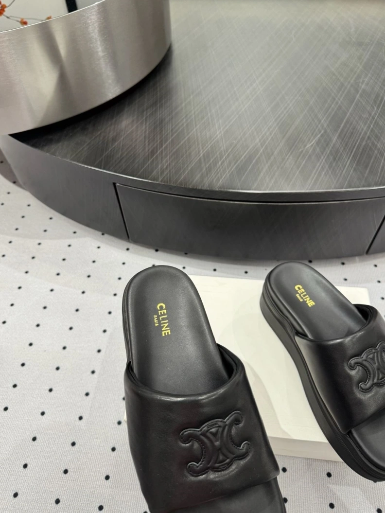 Othxr Slippers TopPick 212105