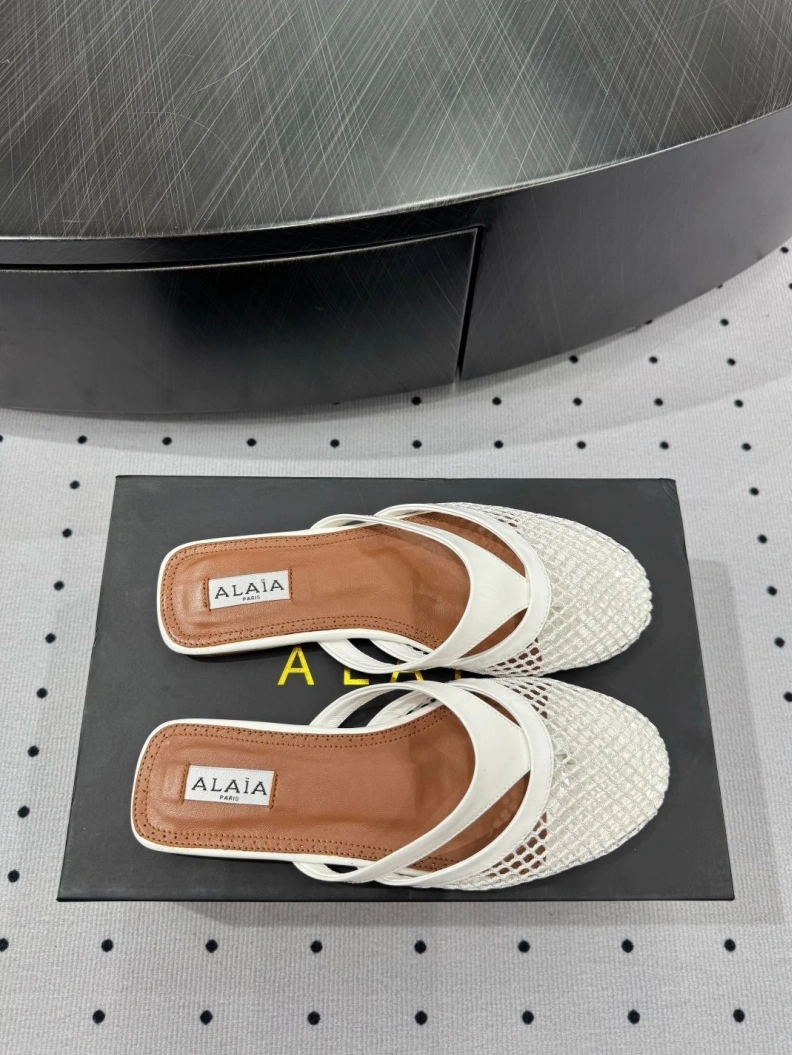 Othxr Slippers Versatile 212103