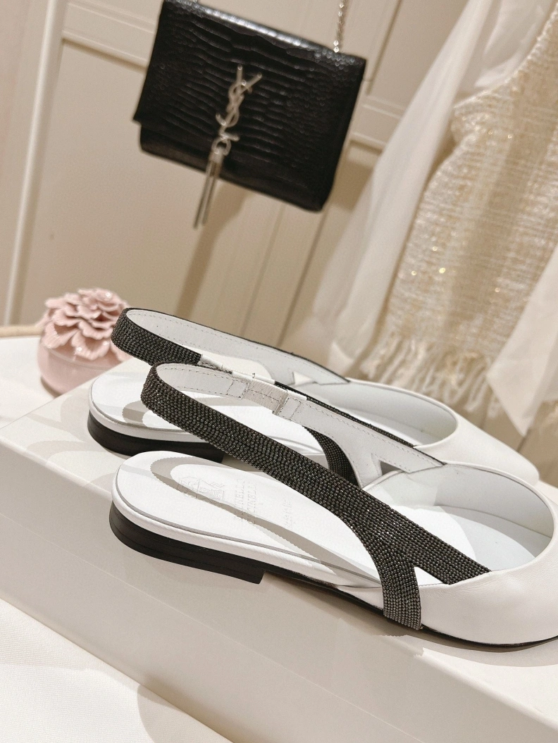 Elegant Brxnxllo Cxcxnelli Sandals 113649