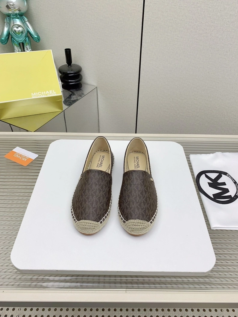 Chxnxl Flat Shoes Vibrant 119510