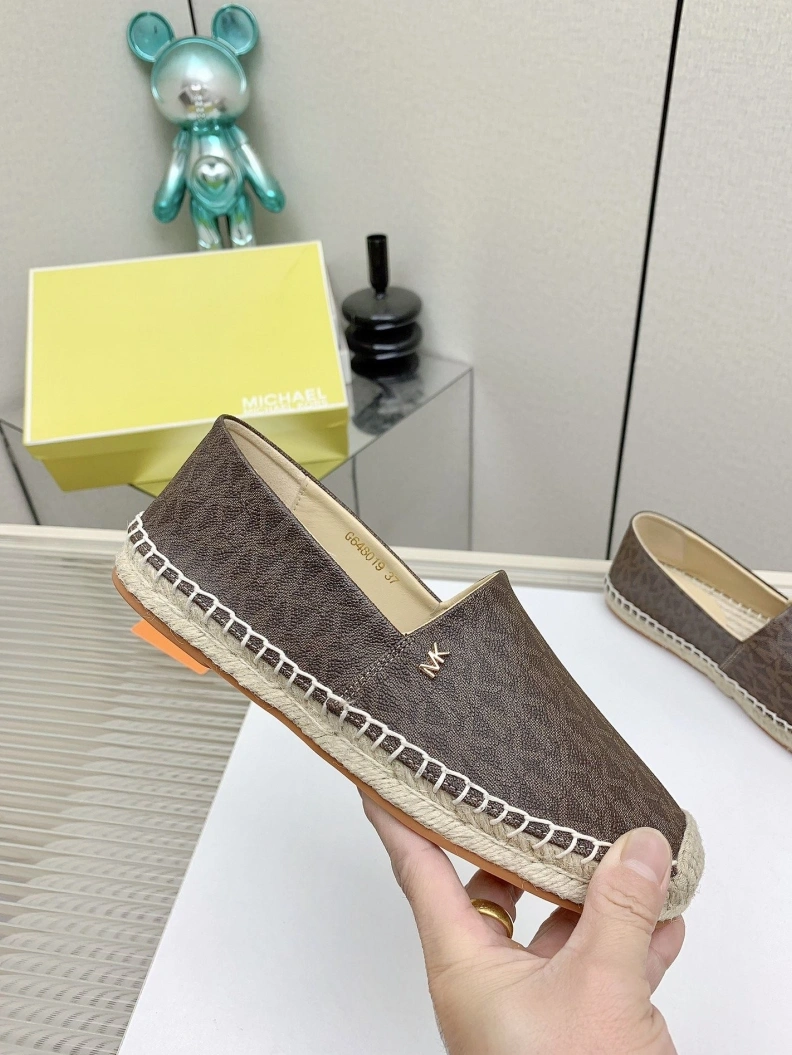 Chxnxl Flat Shoes Vibrant 119510