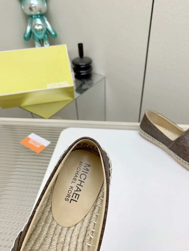 Chxnxl Flat Shoes Vibrant 119510