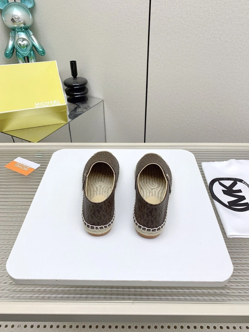 Chxnxl Flat Shoes Vibrant 119510