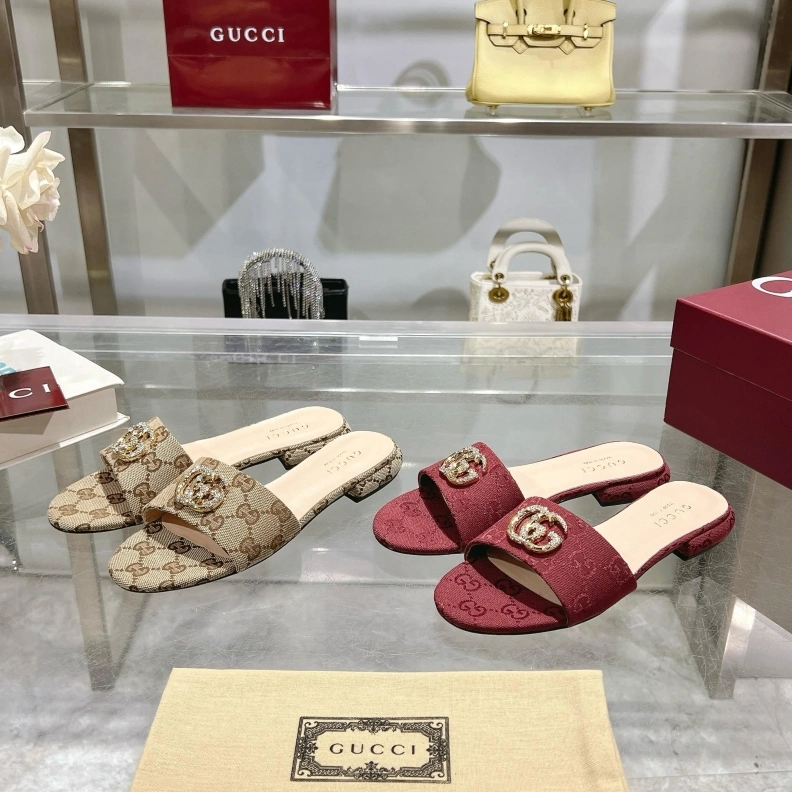 Bold Gxccx Slippers 157103