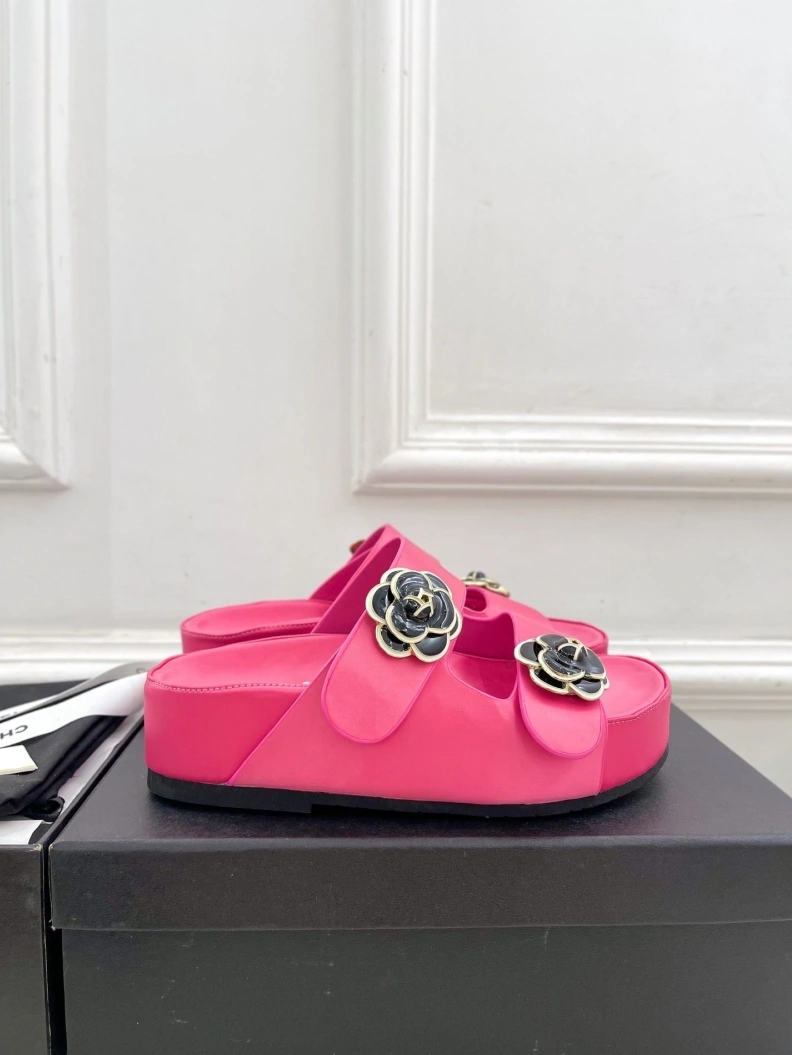 NewStyle Chxnxl Slippers 118983
