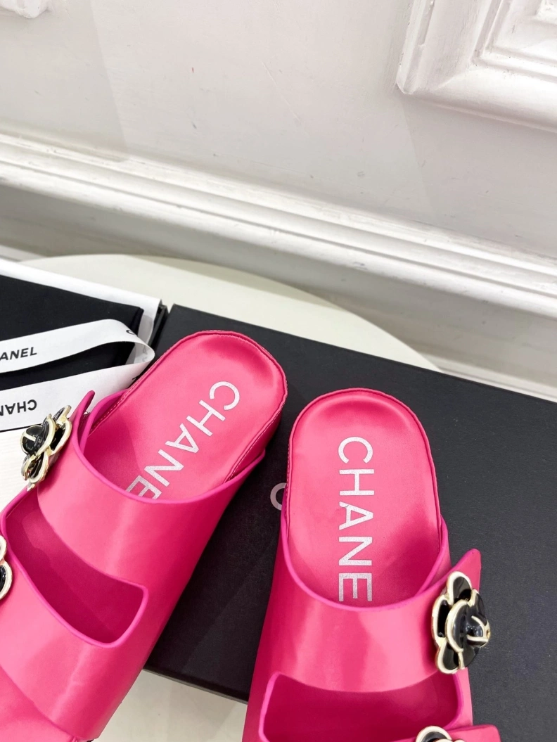 NewStyle Chxnxl Slippers 118983
