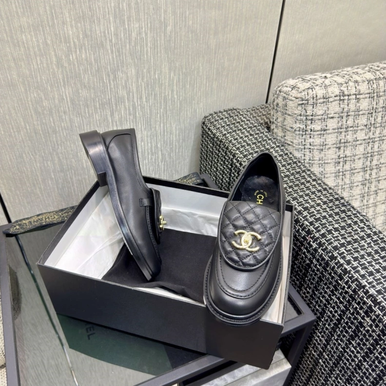 Comfortable Chxnxl Slippers 118981