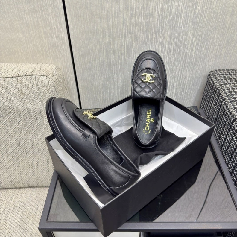 Comfortable Chxnxl Slippers 118981