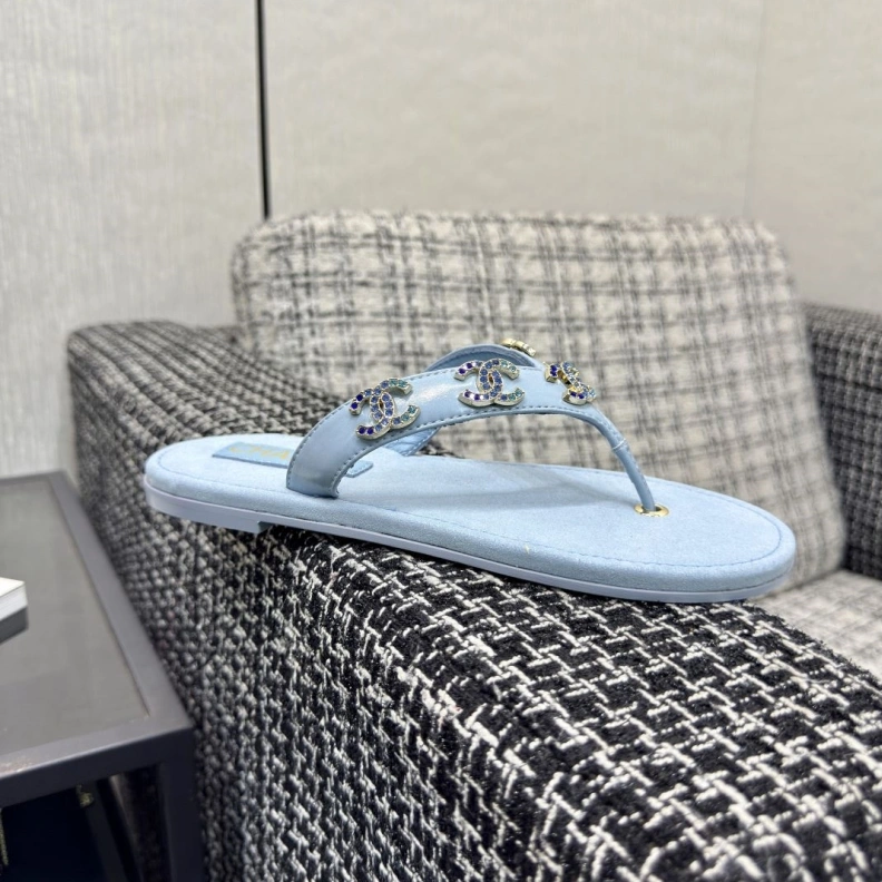 HighQuality Chxnxl Slippers 118982