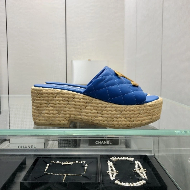 Reliable Chxnxl Slippers 118973