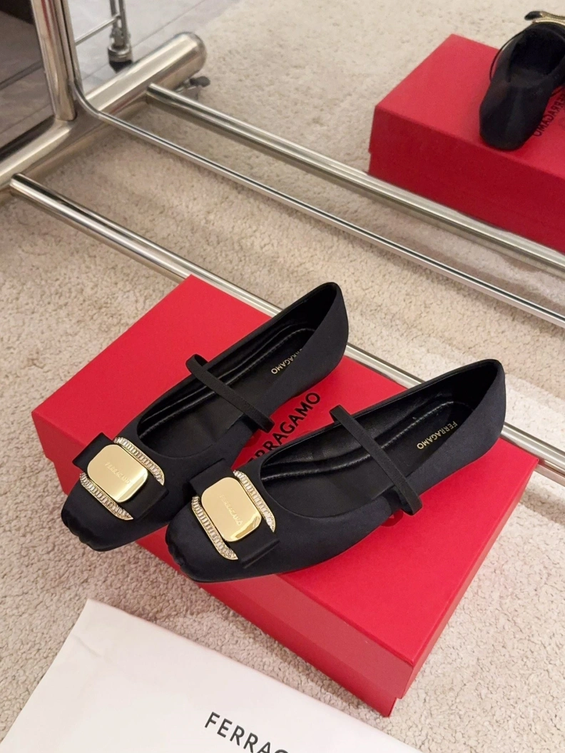 Othxr flat shoes ModernLook 212318