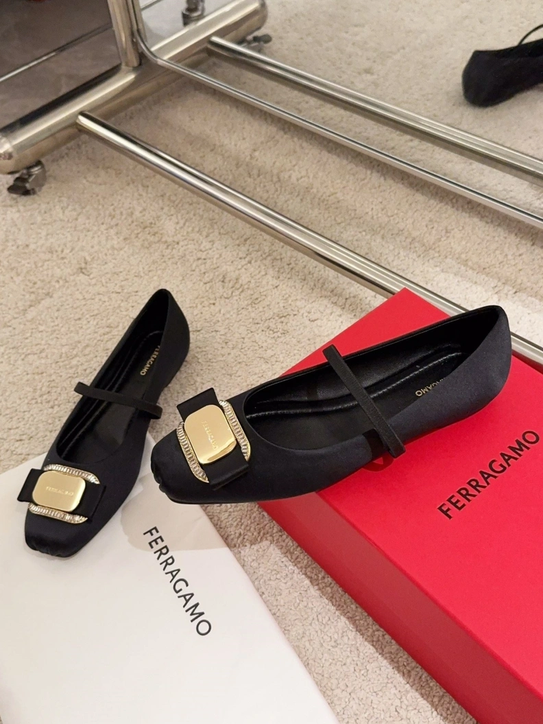 Othxr flat shoes ModernLook 212318