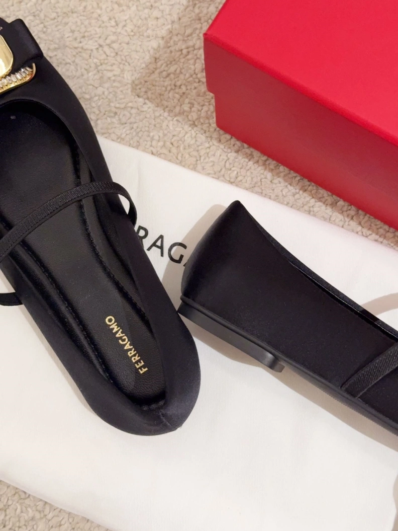 Othxr flat shoes ModernLook 212318