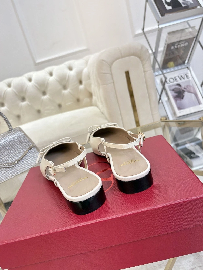 Trendy Vxlxntino Sandals 229452