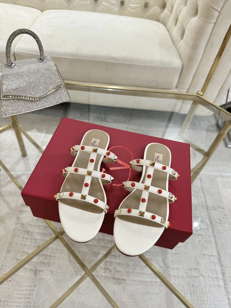 StreetReady Vxlxntino Sandals 229448
