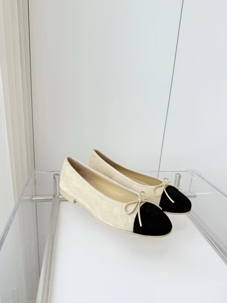 Sleek Chxnxl Flat Shoes 119491