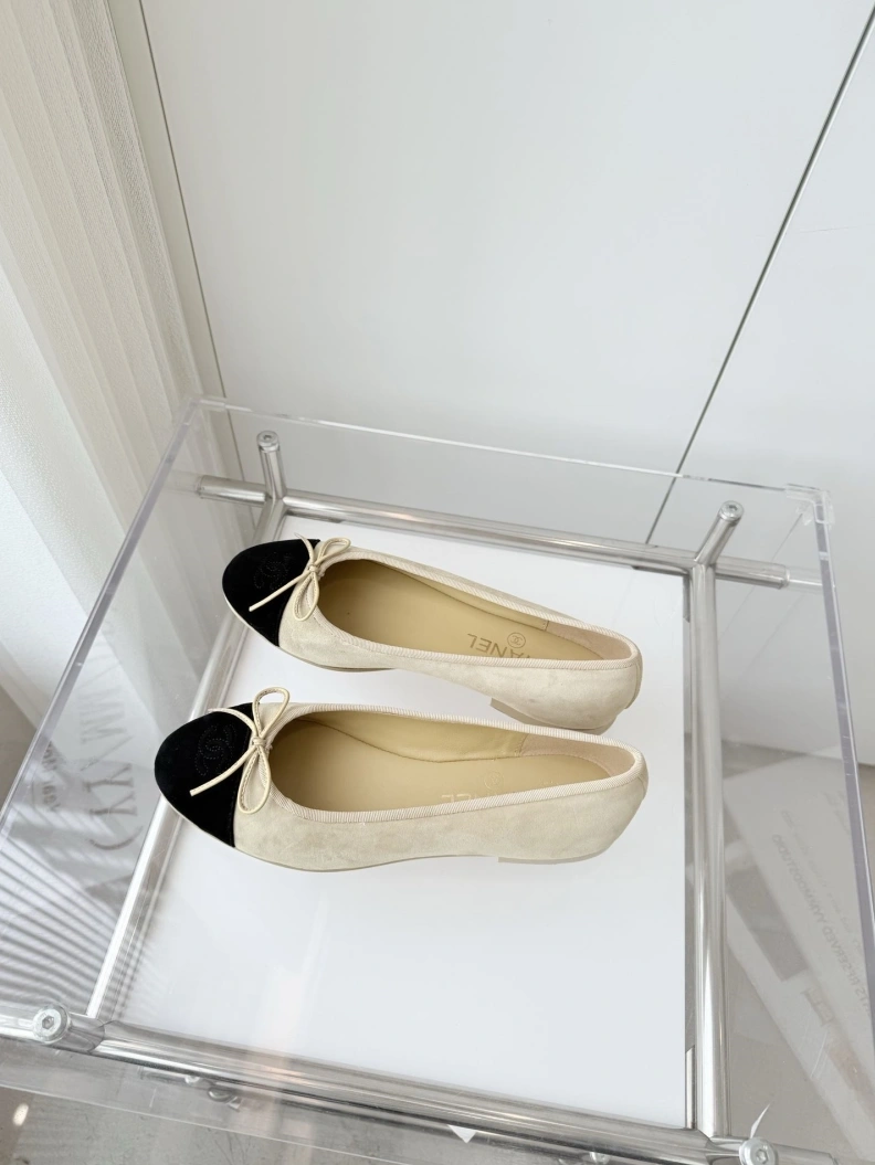 Sleek Chxnxl Flat Shoes 119491
