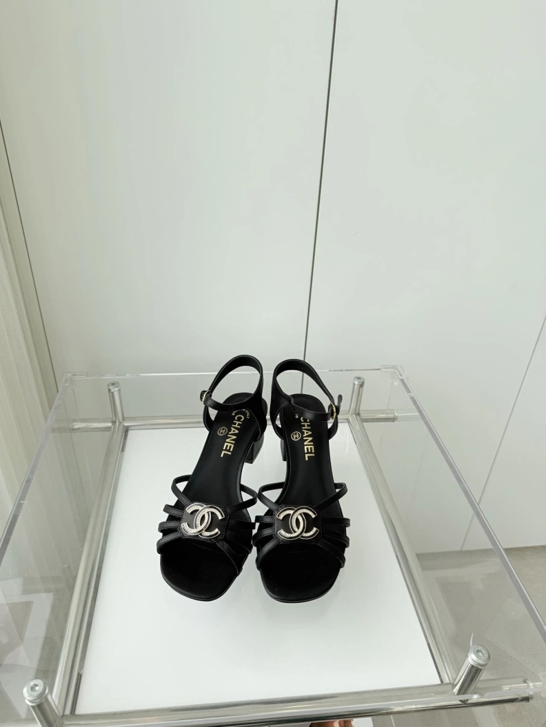 Vibrant Chxnxl Sandals 119234