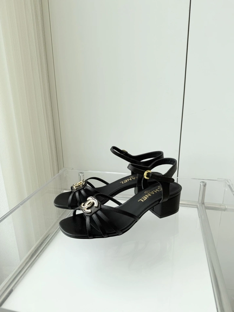 Vibrant Chxnxl Sandals 119234
