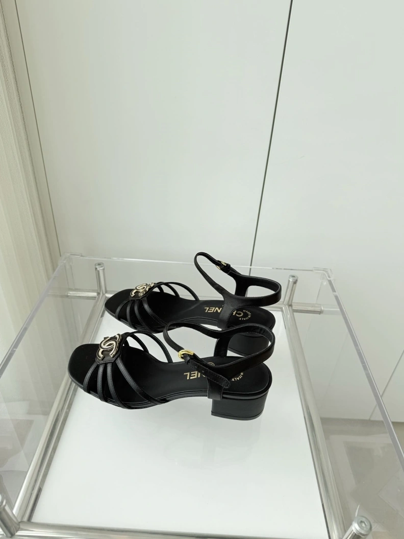 Vibrant Chxnxl Sandals 119234