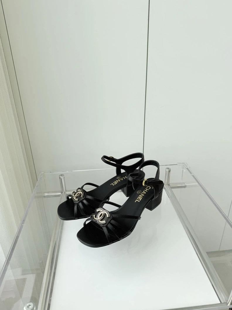Vibrant Chxnxl Sandals 119234
