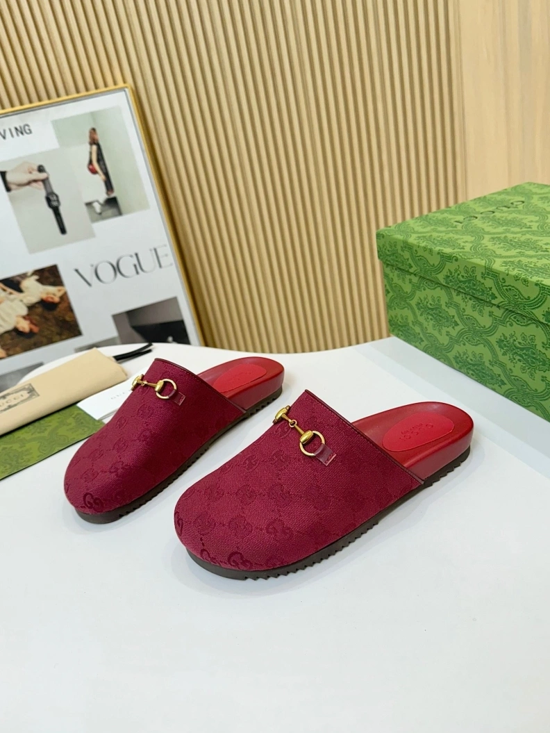 Minimalist Gxccx Slippers 157093