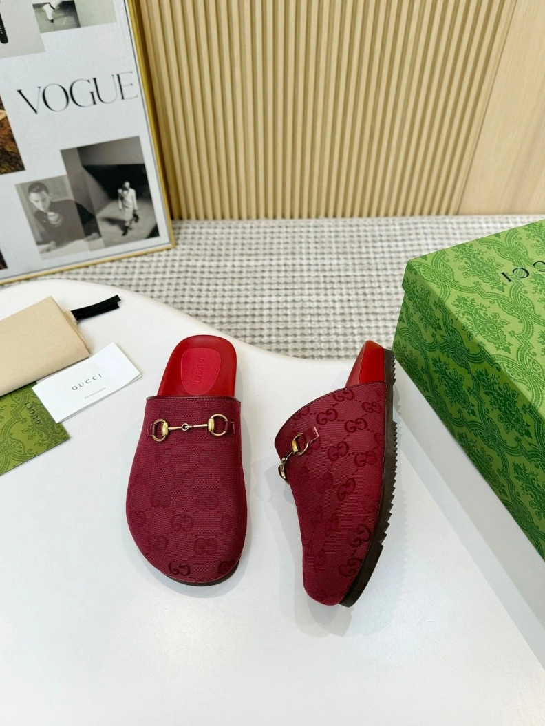 Minimalist Gxccx Slippers 157093