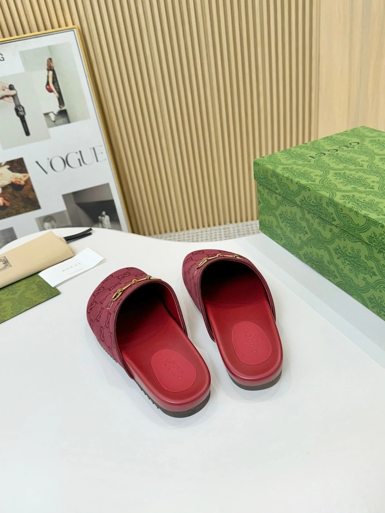 Minimalist Gxccx Slippers 157093