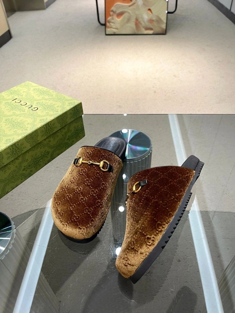 Gxccx Slippers StreetReady 157088