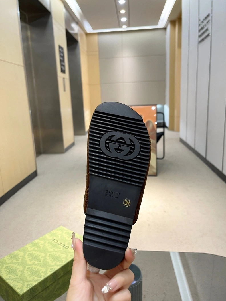 Gxccx Slippers StreetReady 157088