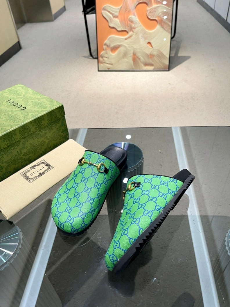 Affordable Gxccx Slippers 157091