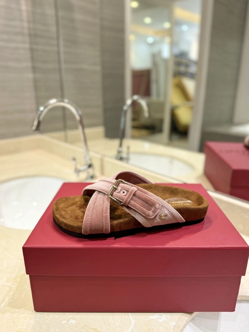 StreetReady Vxlxntino Slippers 229343