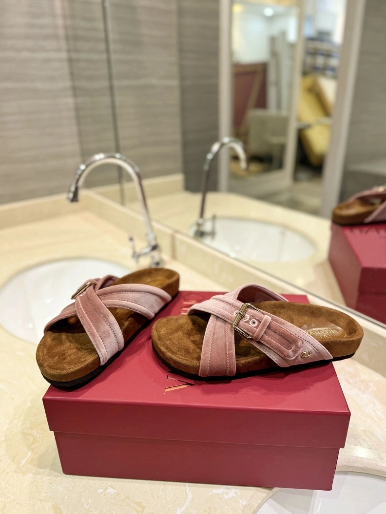StreetReady Vxlxntino Slippers 229343
