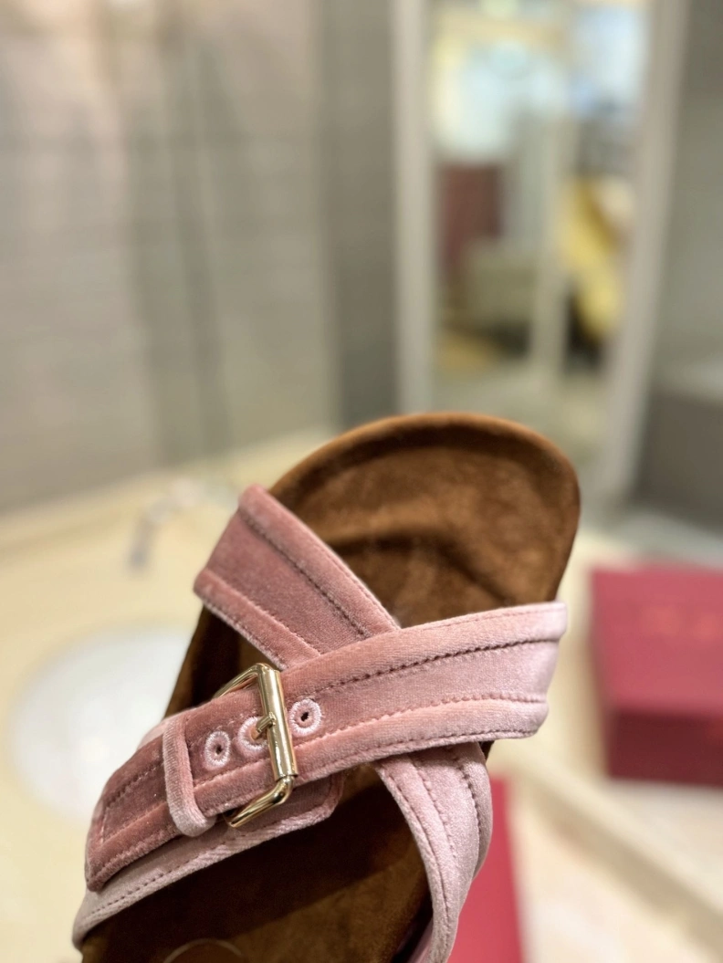 StreetReady Vxlxntino Slippers 229343