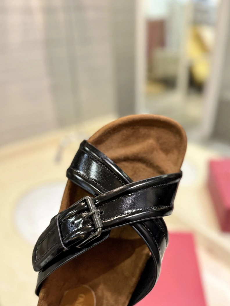 Trendy Vxlxntino Slippers 229342