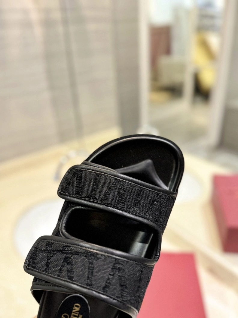 DailyWear Vxlxntino Slippers 229341
