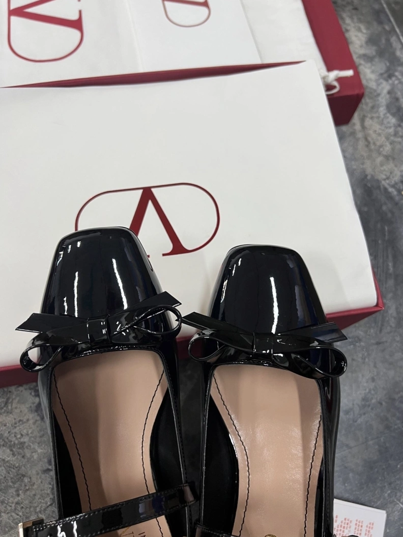 Fashionable Vxlxntino flat shoes 229574