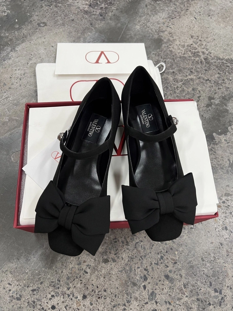 Fashionable Vxlxntino flat shoes 229576