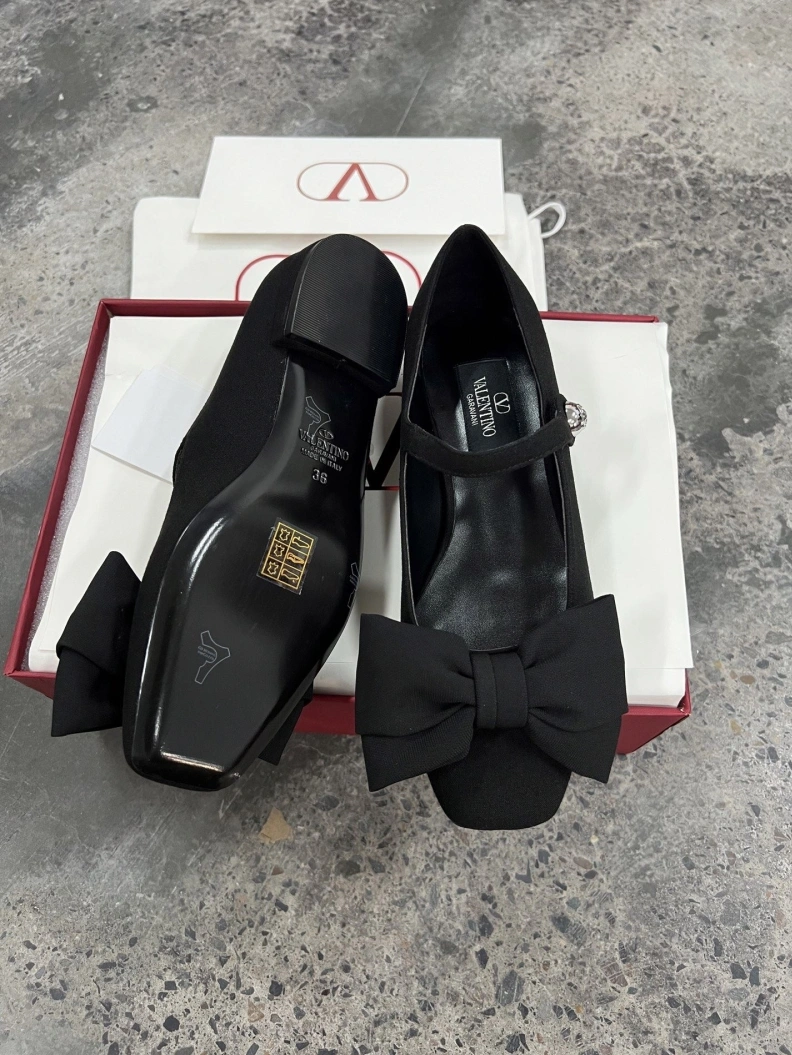 Fashionable Vxlxntino flat shoes 229576