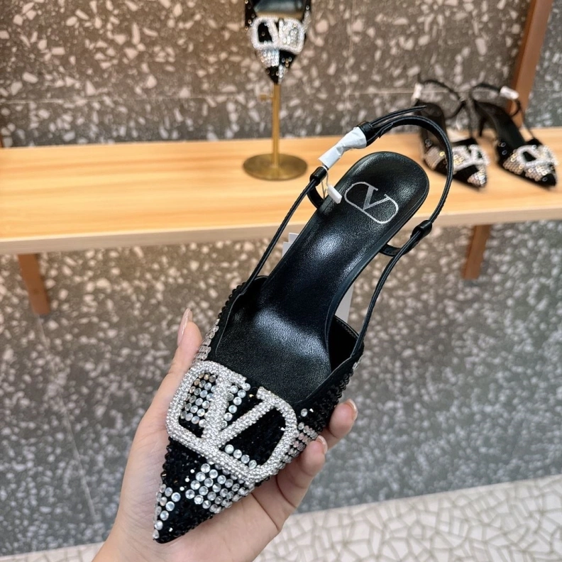 Reliable Vxlxntino Sandals 229441