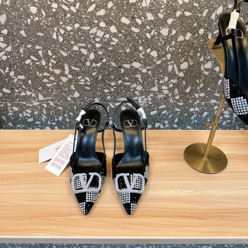 Reliable Vxlxntino Sandals 229441