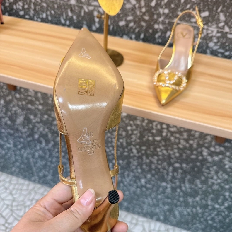 Trendsetting Vxlxntino Sandals 229440