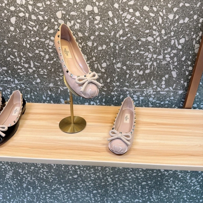 Timeless Vxlxntino flat shoes 229569