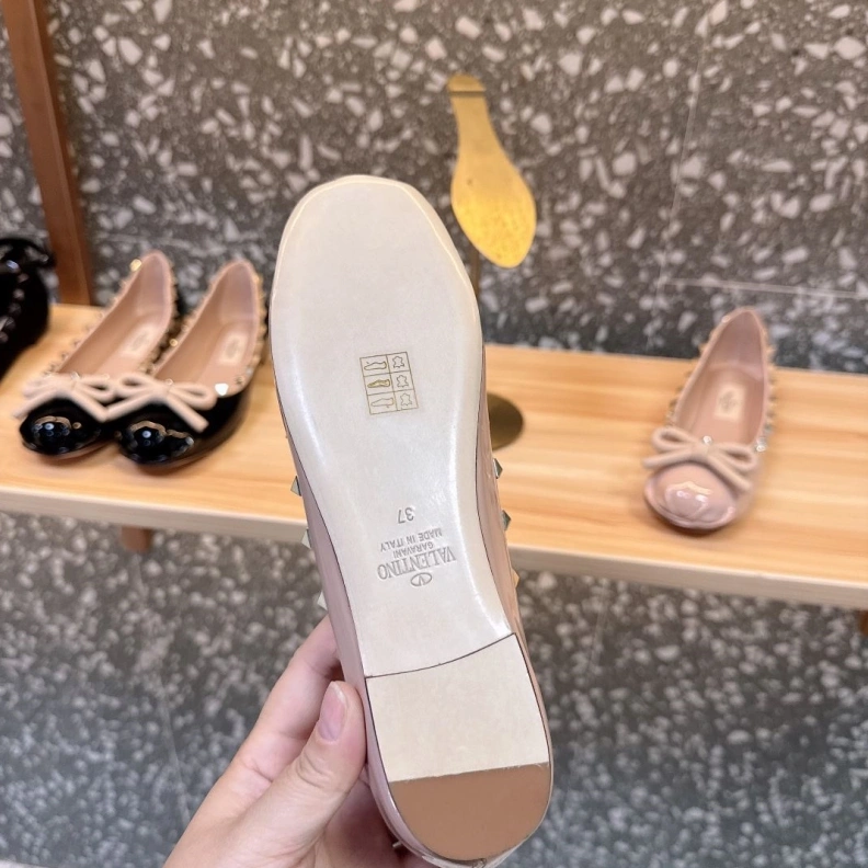 Timeless Vxlxntino flat shoes 229569