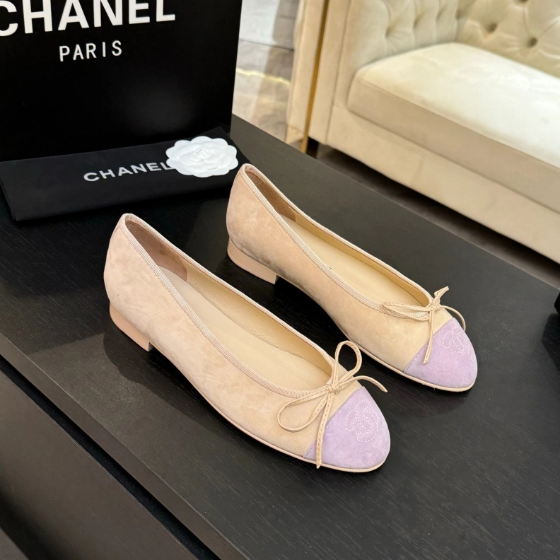 Vibrant Chxnxl Flat Shoes 119480