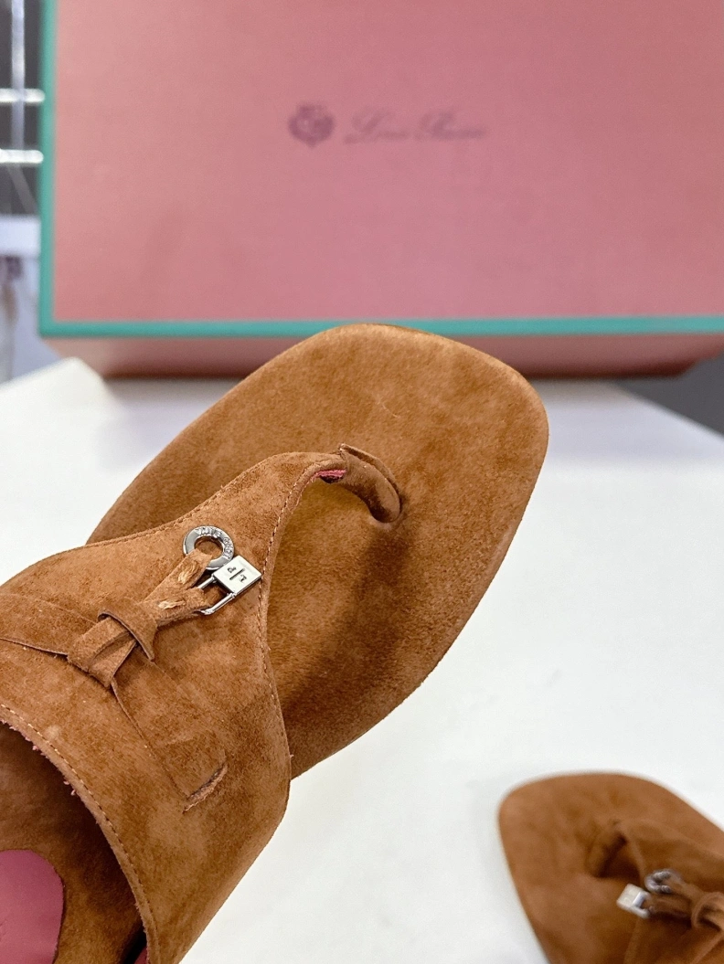 Compact Othxr Slippers 212092