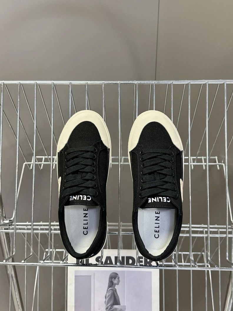 Vibrant Cxlxne Sneakers 116039