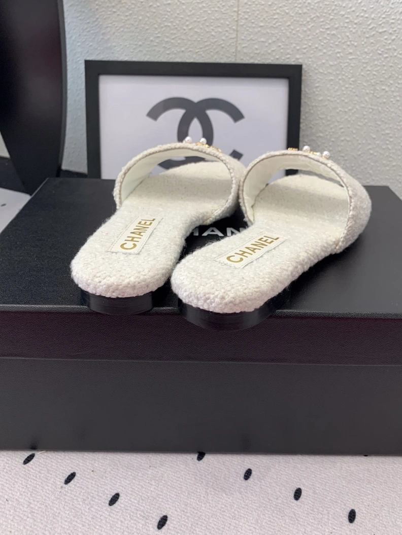 Practical Chxnxl Slippers 118954